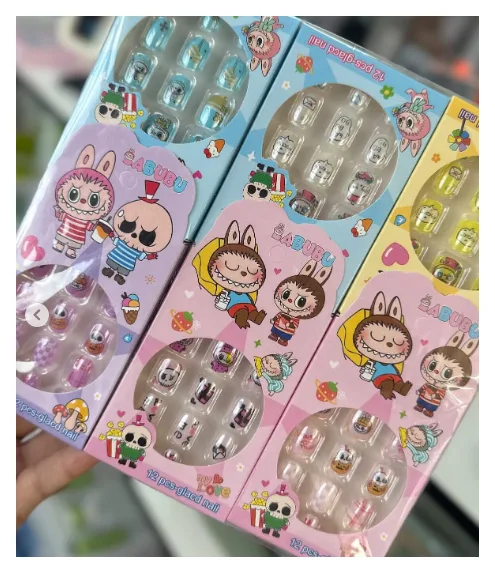 Uñas infantiles KUROMI x 12